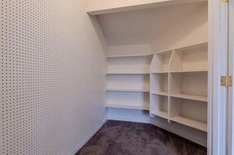 Tiny photo for 1316 NE Foster Way, Grants Pass, OR 97526 (MLS # 220215056)