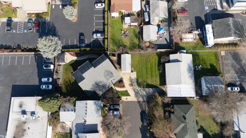 Tiny photo for 1316 NE Foster Way, Grants Pass, OR 97526 (MLS # 220215056)