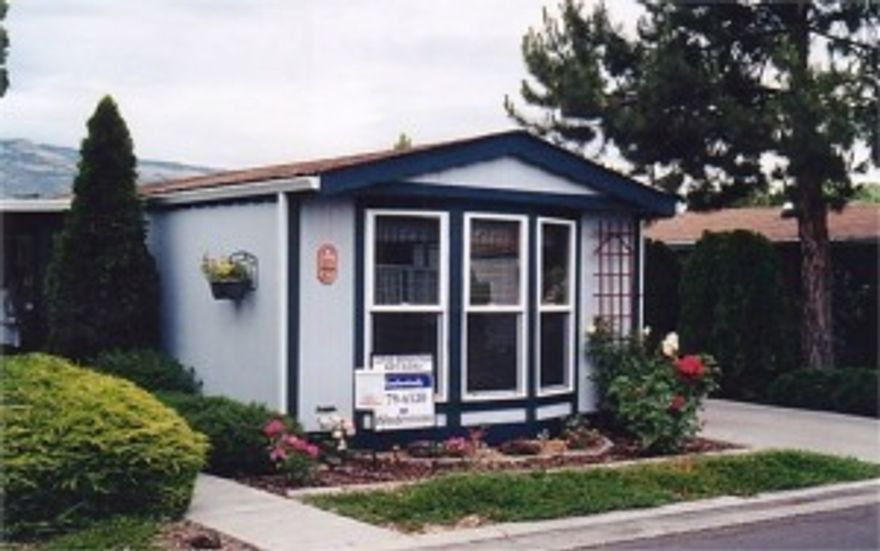 Better than new shows like a model no kidding. New double paned vinyl windows open weave carpet,vinyl, exterior pain! Yard is park-like your buyers will be impressed!