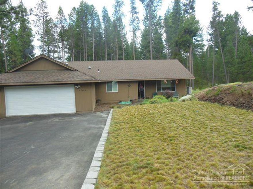 Single level living minutes from Sunriver and the Big Deschutes River all on .49 of an acre. Large open kitchen leads to family room and dining area. Home has a heat pump, central vacuum system and solar tubes which add extra natural light. Master bedroom w/ensuite. Outdoor trex deck located off slider for relaxing summer evenings.