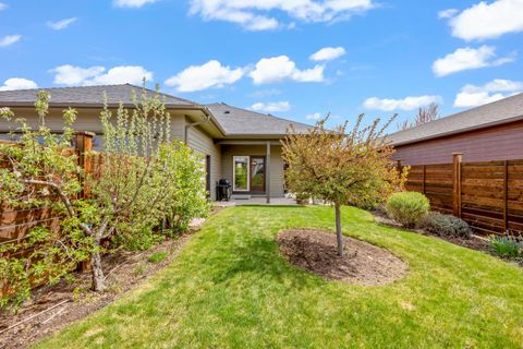 Tiny photo for 1455 NE Hudspeth Road, Prineville, OR 97754 (MLS # 220219606)