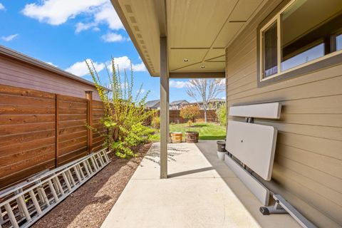 Tiny photo for 1455 NE Hudspeth Road, Prineville, OR 97754 (MLS # 220219606)