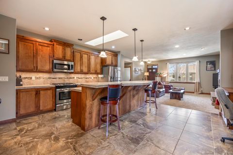 Tiny photo for 1455 NE Hudspeth Road, Prineville, OR 97754 (MLS # 220219606)