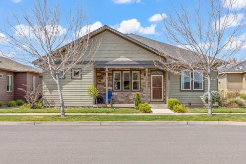 Photo of 1455 NE Hudspeth Road, Prineville, OR 97754 (MLS # 220219606)