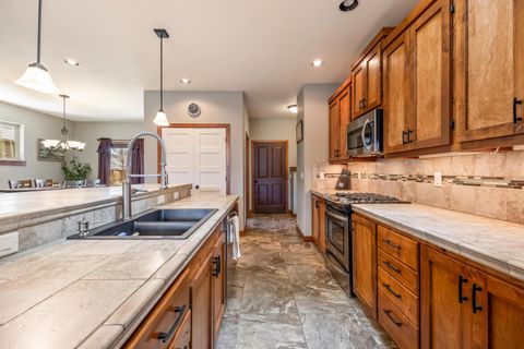 Tiny photo for 1455 NE Hudspeth Road, Prineville, OR 97754 (MLS # 220219606)