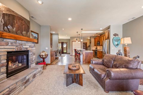 Tiny photo for 1455 NE Hudspeth Road, Prineville, OR 97754 (MLS # 220219606)