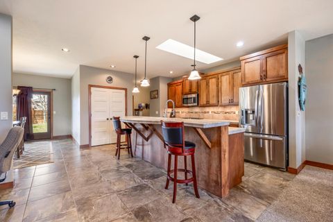 Tiny photo for 1455 NE Hudspeth Road, Prineville, OR 97754 (MLS # 220219606)