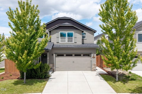 Photo of 21154 Darnel Avenue, Bend, OR 97702 (MLS # 220222901)