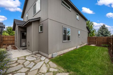 Tiny photo for 21154 Darnel Avenue, Bend, OR 97702 (MLS # 220222901)