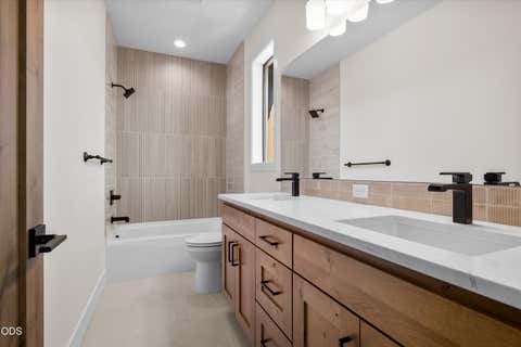 Tiny photo for 16621 SW Pinnacle Court, Powell Butte, OR 97753 (MLS # 220222644)