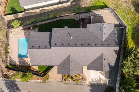 Tiny photo for 2357 Robertson Crst, Grants Pass, OR 97527 (MLS # 220216965)