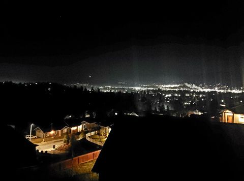 Tiny photo for 2357 Robertson Crst, Grants Pass, OR 97527 (MLS # 220216965)