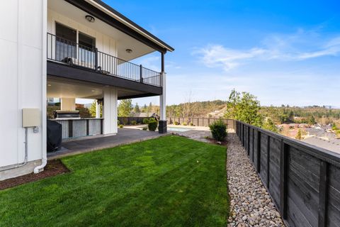 Tiny photo for 2357 Robertson Crst, Grants Pass, OR 97527 (MLS # 220216965)