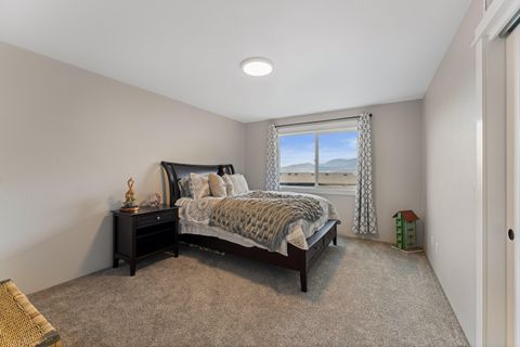 Tiny photo for 2357 Robertson Crst, Grants Pass, OR 97527 (MLS # 220216965)