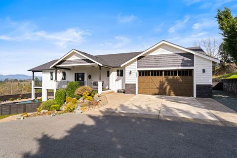 Tiny photo for 2357 Robertson Crst, Grants Pass, OR 97527 (MLS # 220216965)