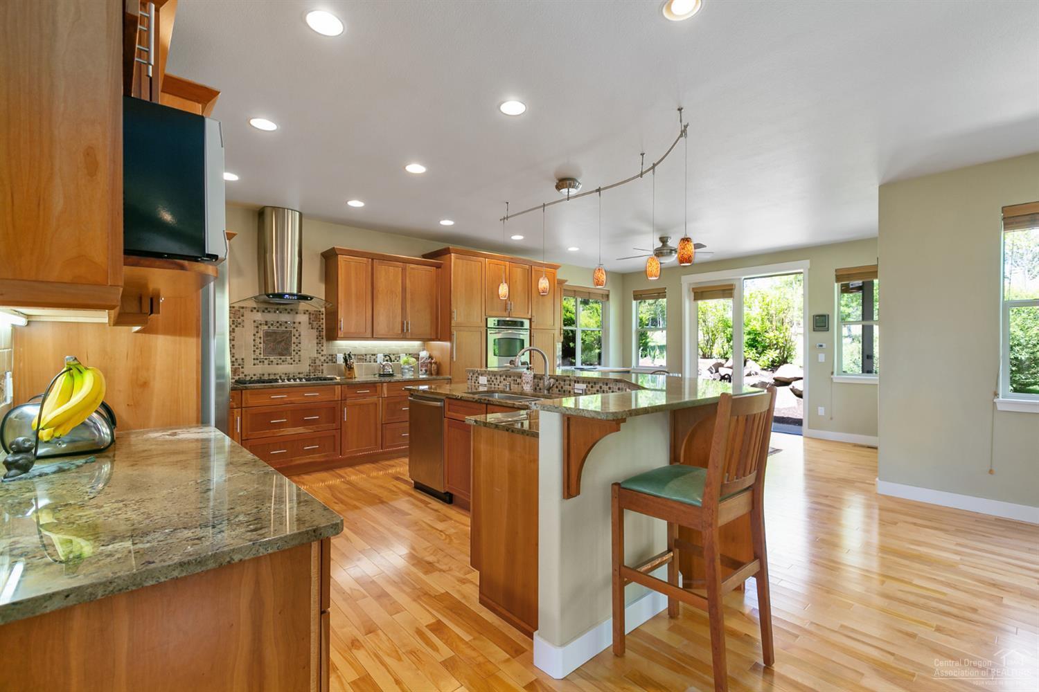 Broken Top - Residential