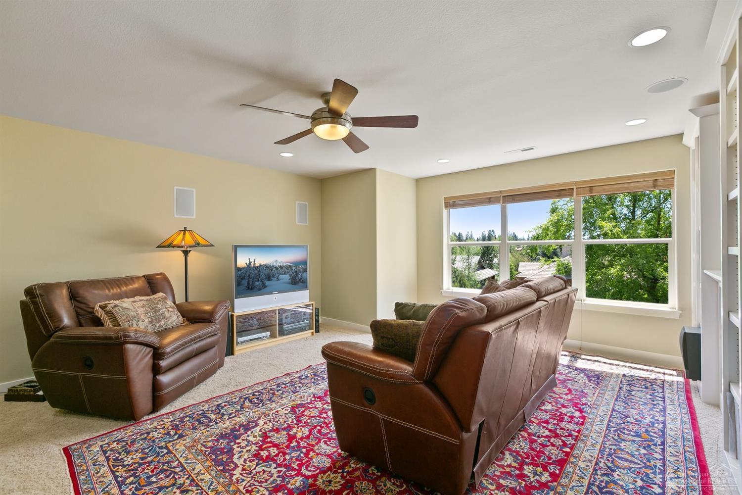 Broken Top - Residential