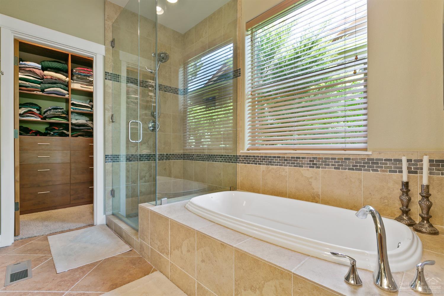 Broken Top - Residential