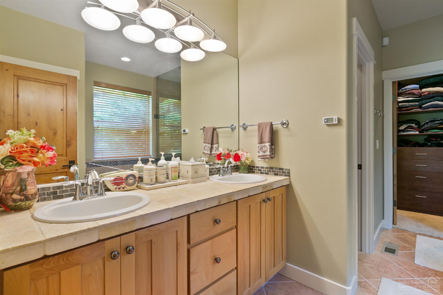 Broken Top - Residential