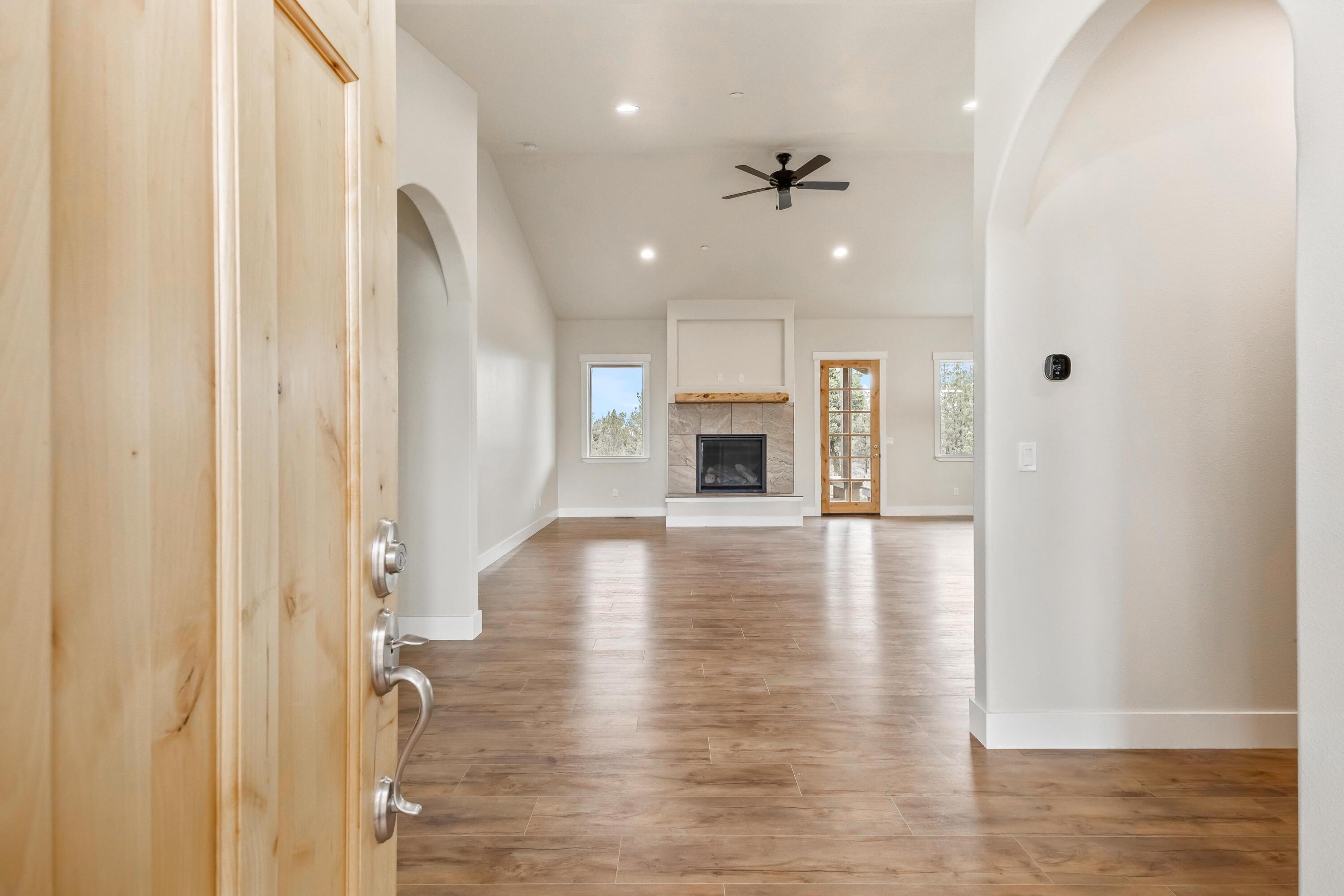 1784 SE Texas Circle