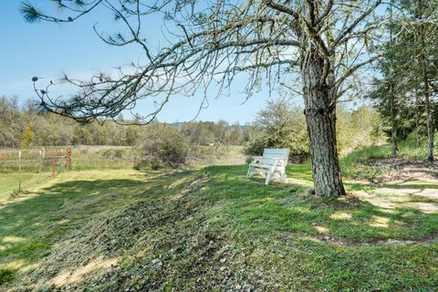 Tiny photo for 1381 Oak Hill Road, Roseburg, OR 97471 (MLS # 220219321)