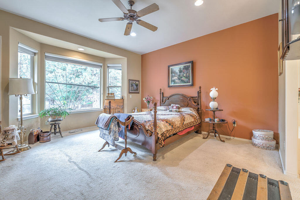 Ridge At Eagle Crest - Residential