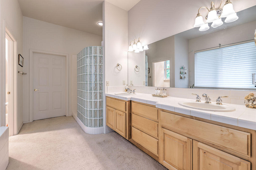 Ridge At Eagle Crest - Residential