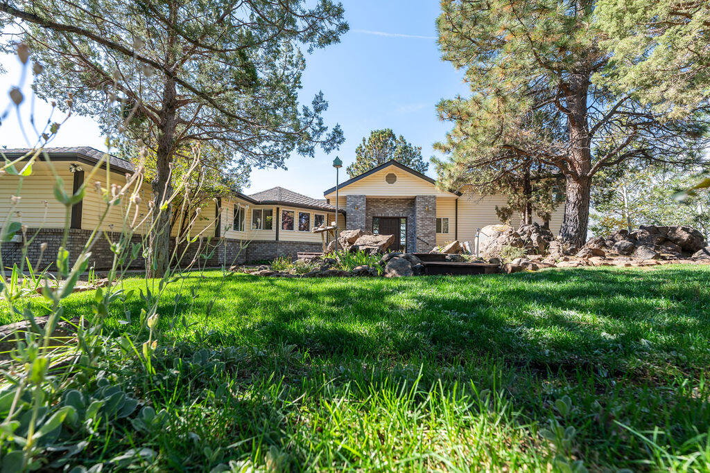 59649 Okanagan Lane