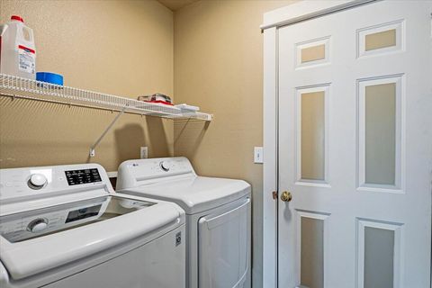 Tiny photo for 2232 SW Newberry Court, Redmond, OR 97756 (MLS # 220219821)