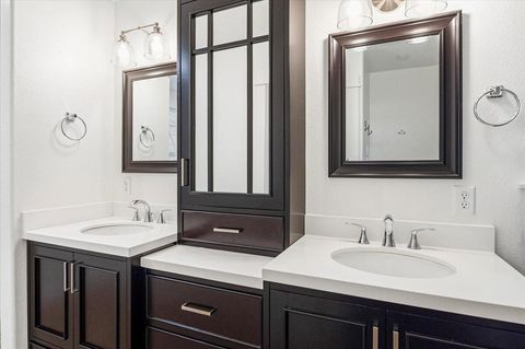 Tiny photo for 2232 SW Newberry Court, Redmond, OR 97756 (MLS # 220219821)