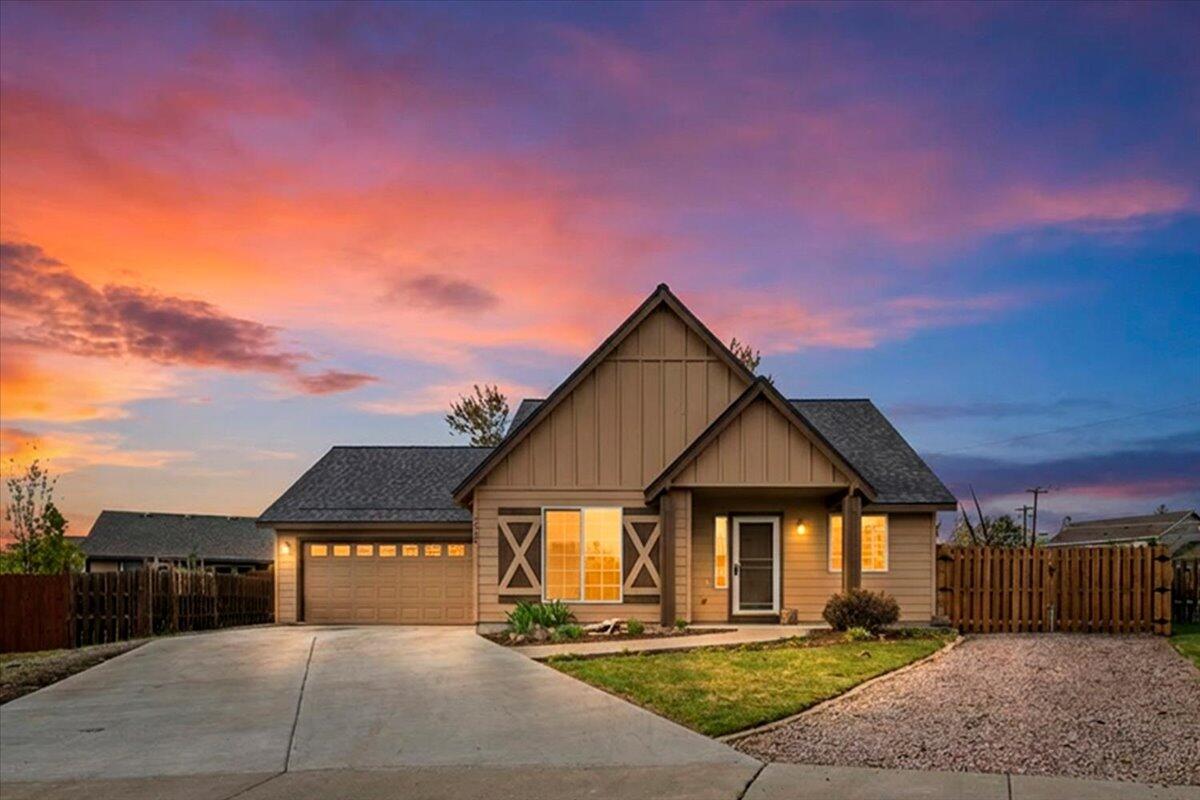 2232 SW Newberry Court