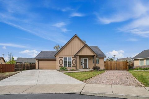 Photo of 2232 SW Newberry Court, Redmond, OR 97756 (MLS # 220219821)
