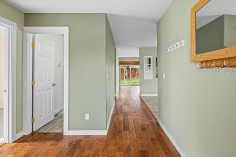 Tiny photo for 2232 SW Newberry Court, Redmond, OR 97756 (MLS # 220219821)