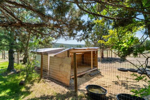 Tiny photo for 12777 SE Cowboy Court, Prineville, OR 97754 (MLS # 220220202)