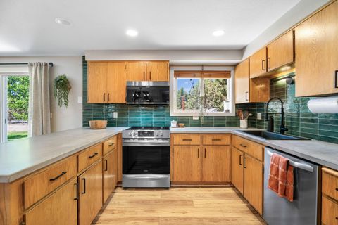 Tiny photo for 12777 SE Cowboy Court, Prineville, OR 97754 (MLS # 220220202)