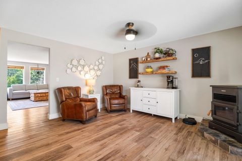 Tiny photo for 12777 SE Cowboy Court, Prineville, OR 97754 (MLS # 220220202)
