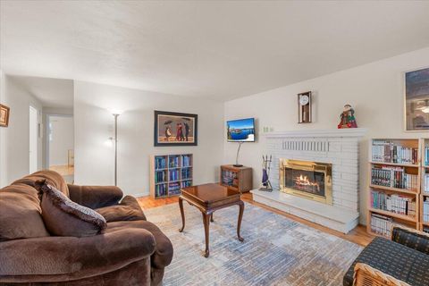 Tiny photo for 166 Mace Road, Medford, OR 97501 (MLS # 220212960)