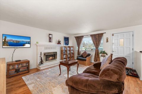 Tiny photo for 166 Mace Road, Medford, OR 97501 (MLS # 220212960)