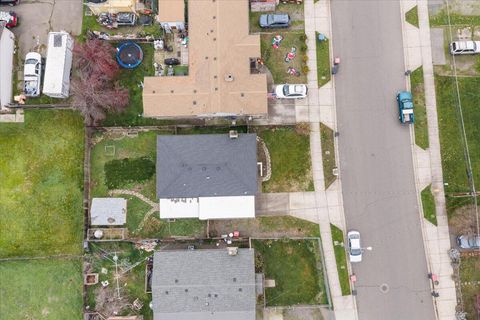 Tiny photo for 166 Mace Road, Medford, OR 97501 (MLS # 220212960)