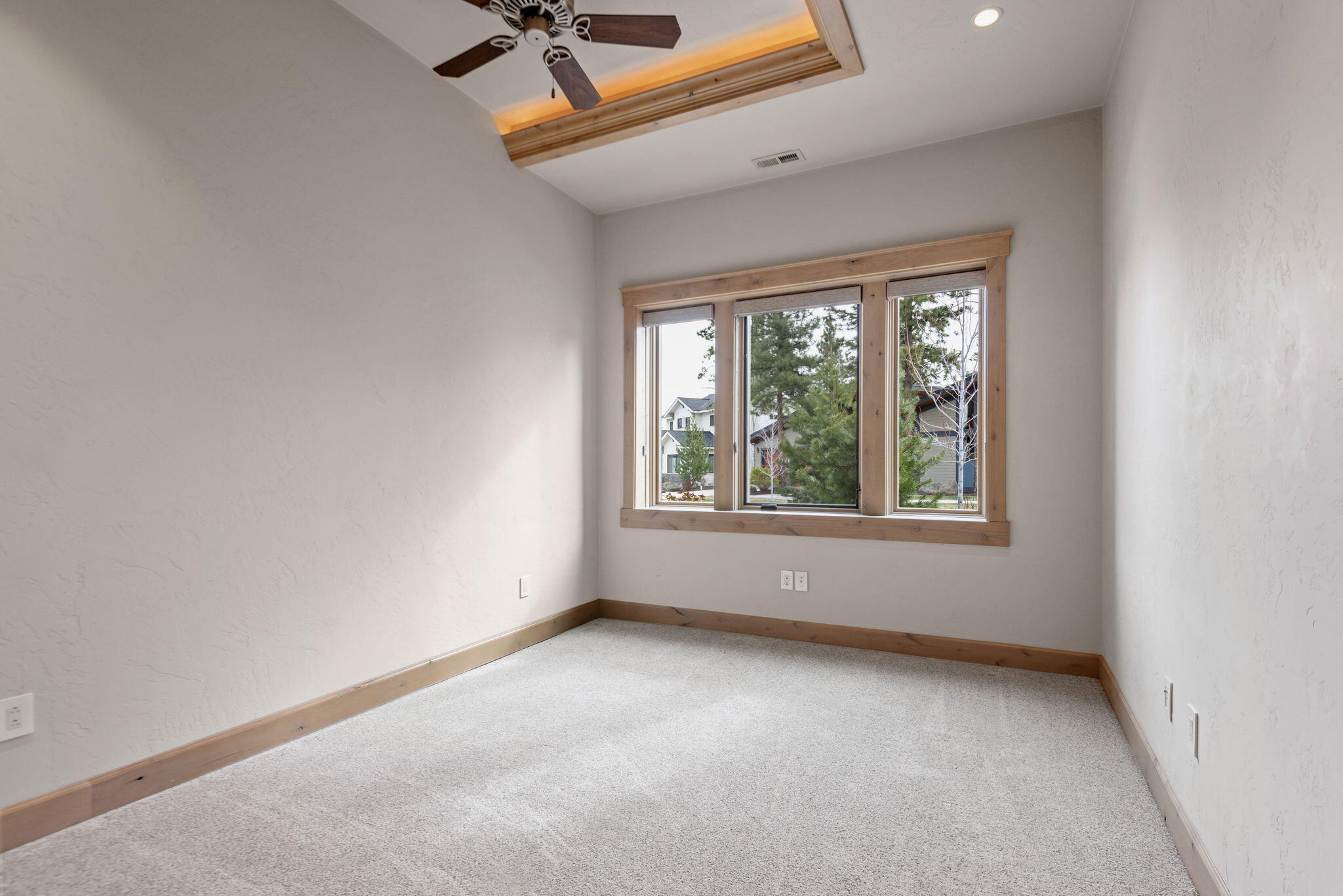 Three Pines Ridge - Residential