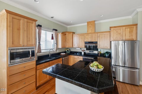 Tiny photo for 4022 SW Majestic Avenue, Redmond, OR 97756 (MLS # 220223968)