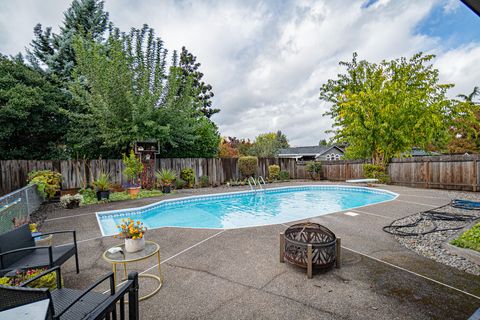Tiny photo for 4035 Rock Way, Central Point, OR 97502 (MLS # 220211617)