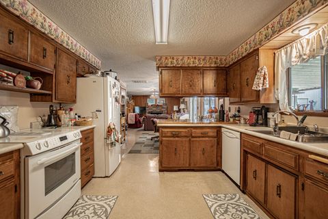 Tiny photo for 4035 Rock Way, Central Point, OR 97502 (MLS # 220211617)