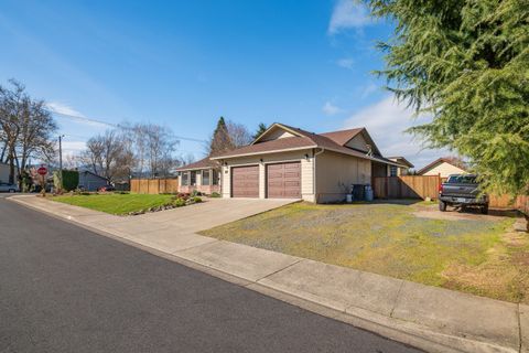 Tiny photo for 776 Delsie Drive, Grants Pass, OR 97527 (MLS # 220217442)