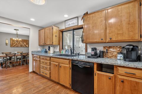 Tiny photo for 776 Delsie Drive, Grants Pass, OR 97527 (MLS # 220217442)