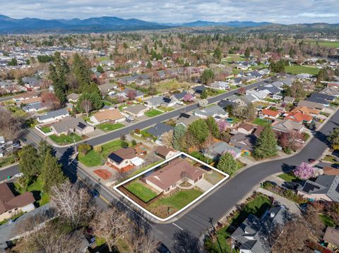 Tiny photo for 776 Delsie Drive, Grants Pass, OR 97527 (MLS # 220217442)