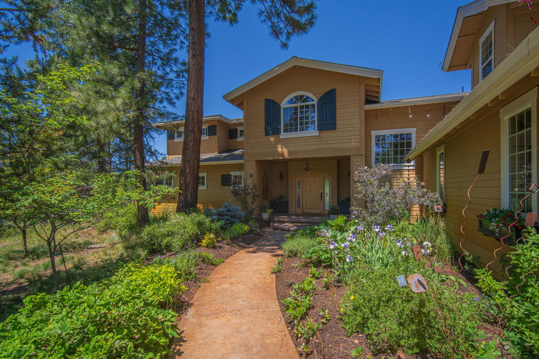54641 Silver Fox Drive