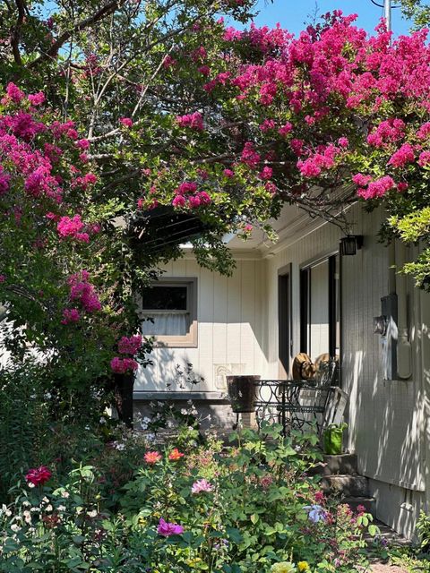 Tiny photo for 945 Hillview Drive, Ashland, OR 97520 (MLS # 220219499)