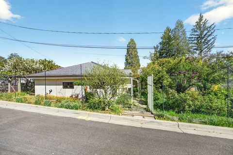 Tiny photo for 945 Hillview Drive, Ashland, OR 97520 (MLS # 220219499)