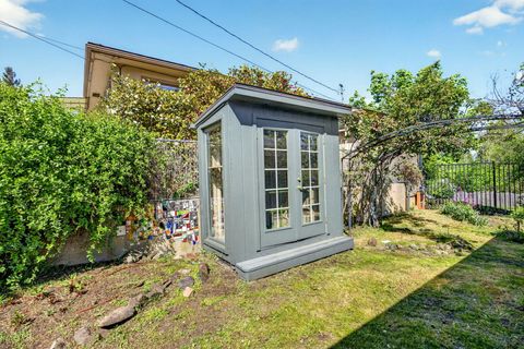 Tiny photo for 945 Hillview Drive, Ashland, OR 97520 (MLS # 220219499)